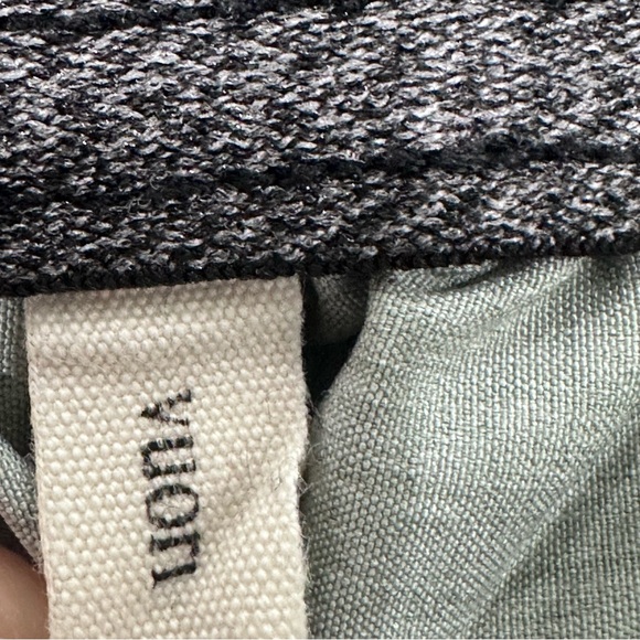 Vuori Peloton Men’s banks shorts Medium blue  green stripe - Picture 6 of 8